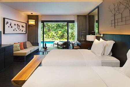 luxury-pool-access-room-at-the-andaman-hotel-malaysia