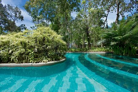 swimming-pool-at-the-andaman-hotel-malaysia