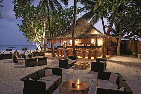 Totem bar at Constance Moofushi Maldives